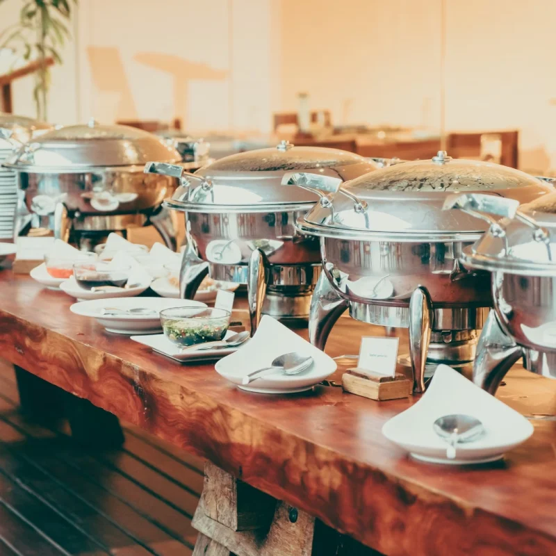 Closed metal pots
